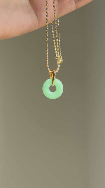 #P0565 "Bi" Vivid Green Jadeite Jade Donut 18K Yellow Gold Pendant