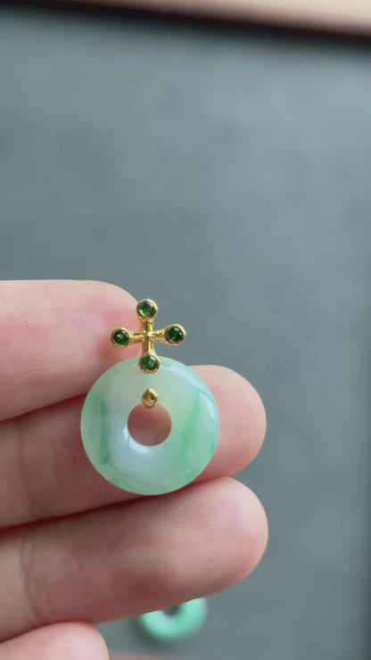 #0467 "Bi" Icy Vivid Green Jadeite Jade 18K Yellow Gold Pendant