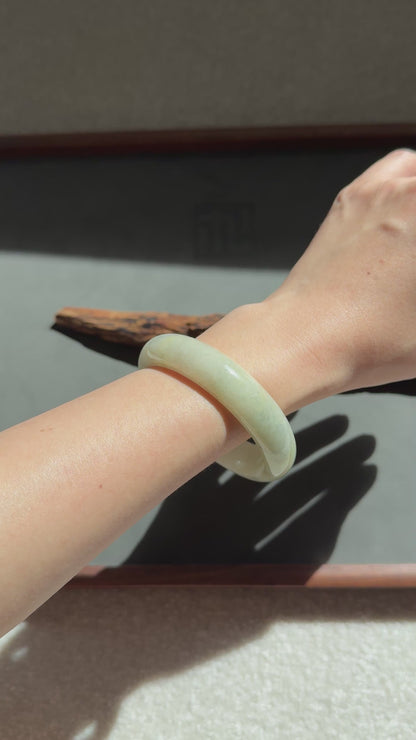 #0314 Icy Yellow Ink Green Flower Jade Bangle Size 55.6