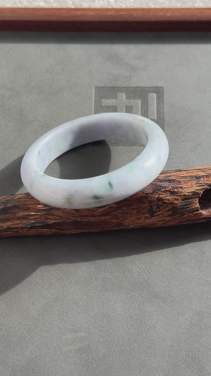 #0332 Spring Lavender Green Jade Bangle Size 57.8