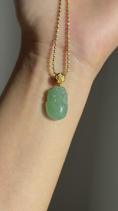 #P0566 "Pixiu" Icy Vivid Green Jadeite Jade 18K Yellow Gold Pendant