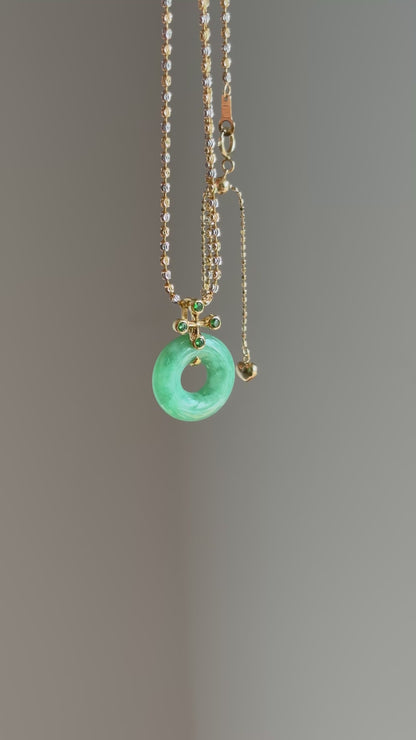 #P0534 "Bi" Vivid Green Jadeite Jade Donut 18K Yellow Gold Pendant