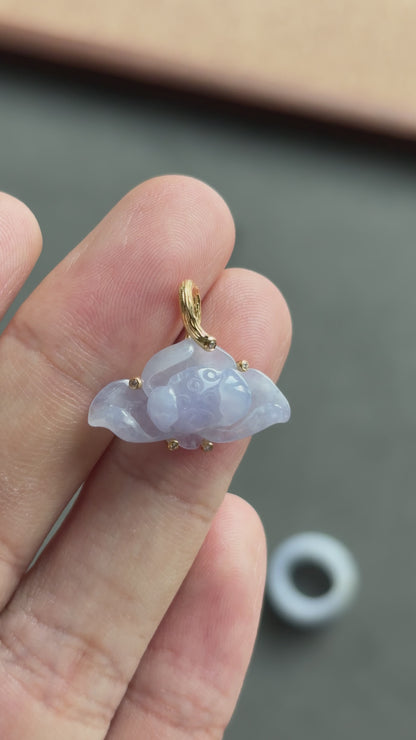 #0471 "Lotus" Icy Lavender Jadeite Jade 18K Yellow Gold Pendant