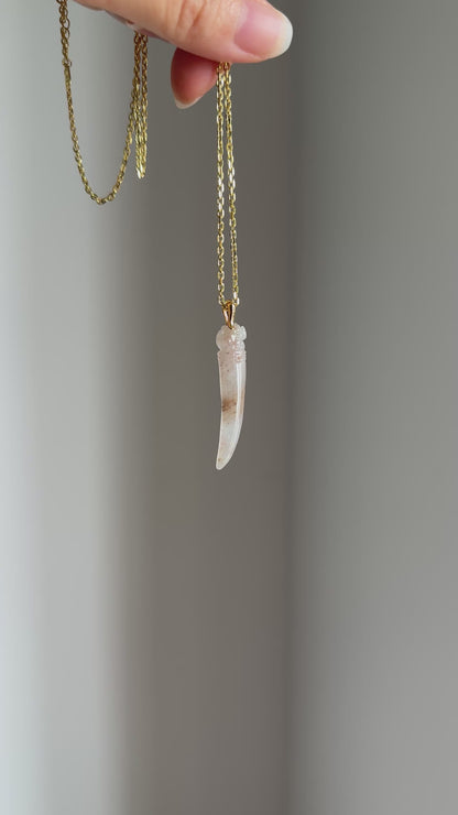 #P0553 "Dragon's Fang" Icy Red Pink Jadeite Jade 18K Yellow Gold Pendant