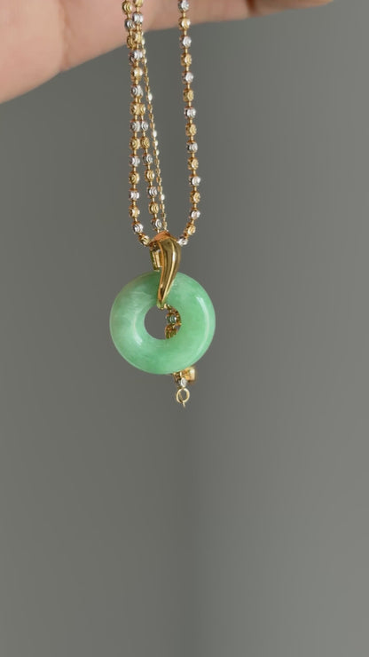 #P0478 "Bi" Vivid Green Jadeite Jade Donut 18K Yellow Gold Pendant