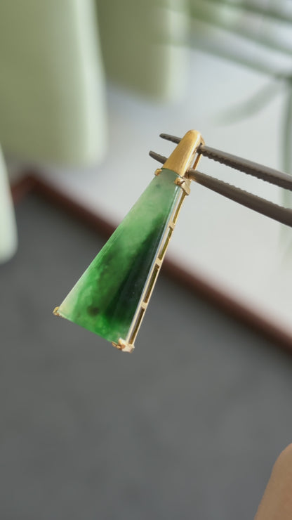 #0445 "Wu Shi" Highly Icy Rich Green Jadeite Jade 18K Yellow Gold Pendant