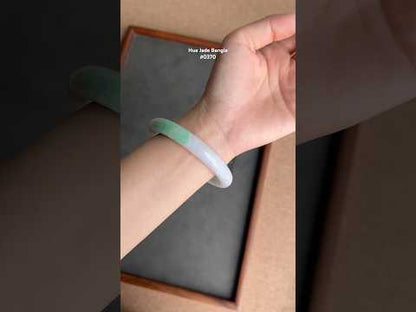 #0370 Sun Green Lavender Jade Bangle Size 59.4 (fits up to 61)
